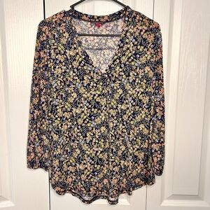 Vince Camuto Blouse Women’s Floral Bell Sleeve Boho Shirt Top Size Medium V-Neck
